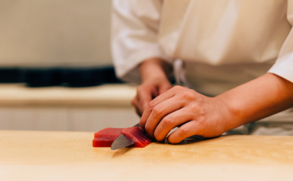 Dinko Tuna - Preparing bluefin tuna Chef slicing bluefin tuna